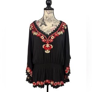 Lucky & Blessed (L&B) embroidered bohemian poncho top
Black& Red Floral Size L